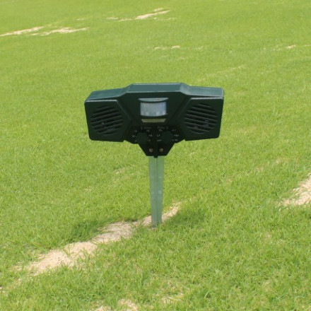 Отпугиватель кошек «Animal repeller» Отпугиватель кошек «Animal repeller»